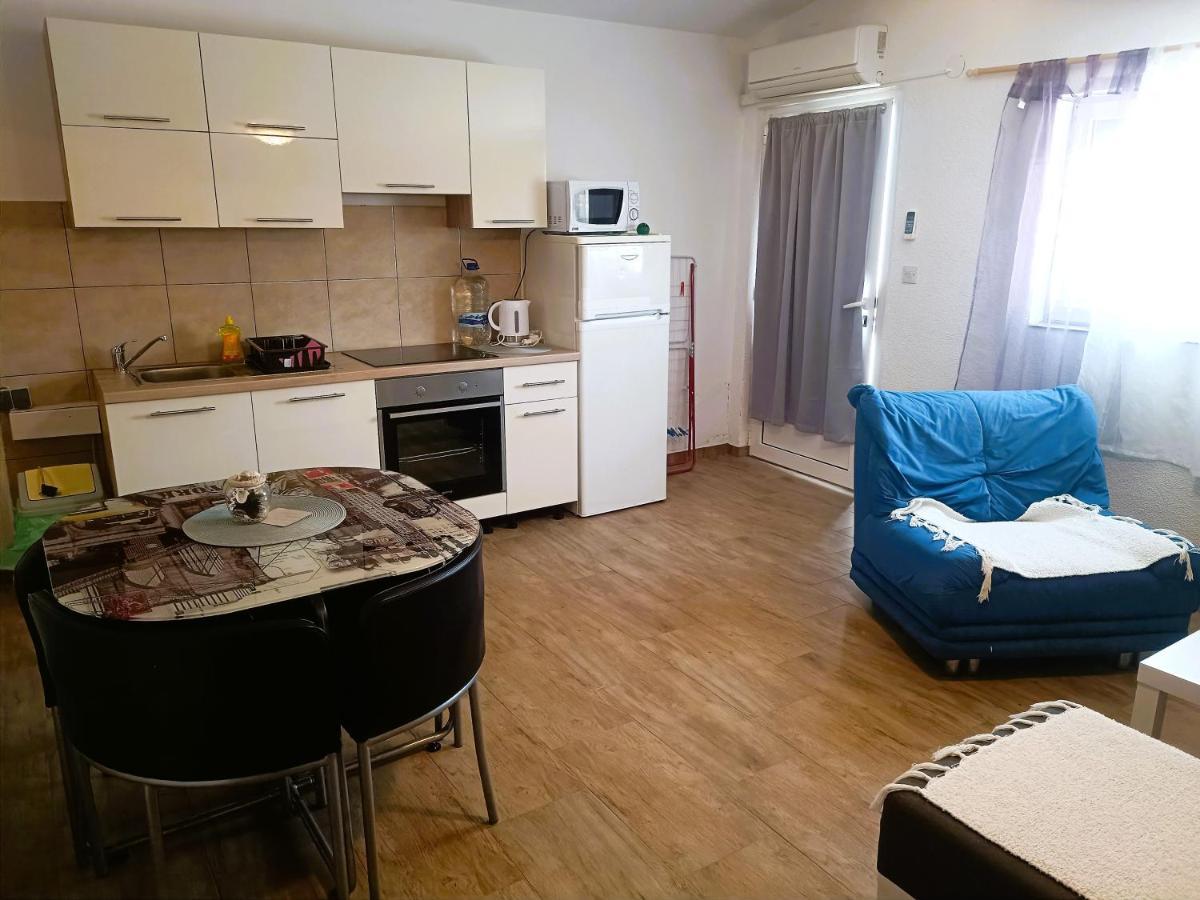 Apartments Babic 50 Meters From The Beach Vir Kültér fotó