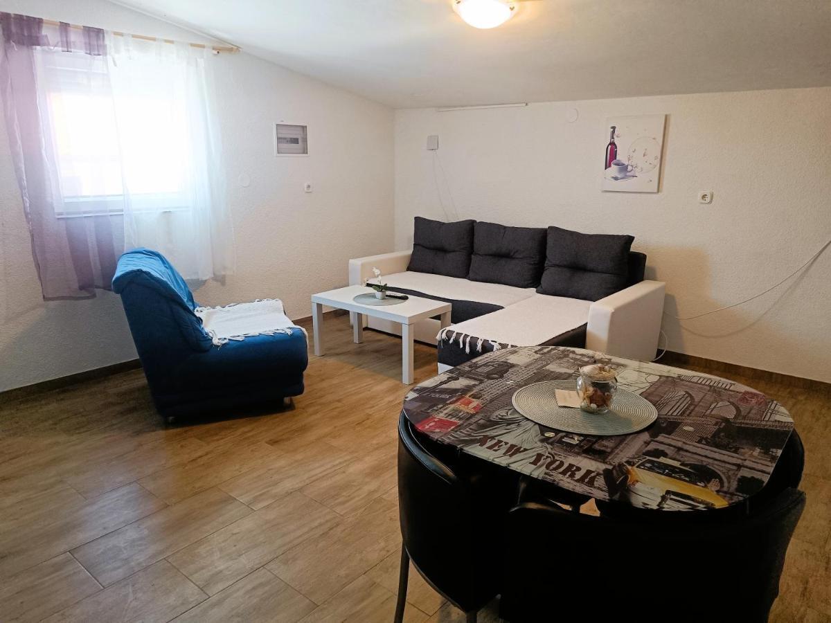 Apartments Babic 50 Meters From The Beach Vir Kültér fotó